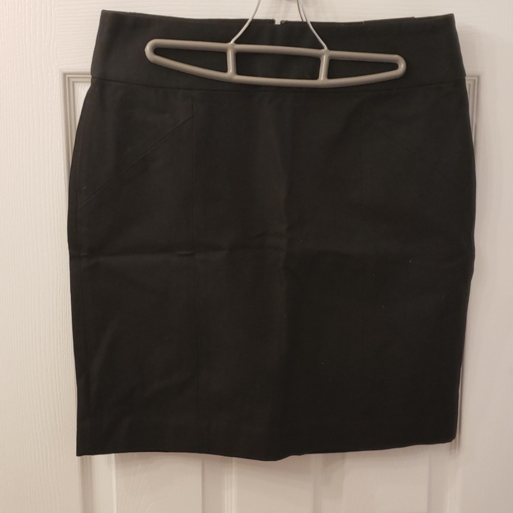 NWT black pencil skirt